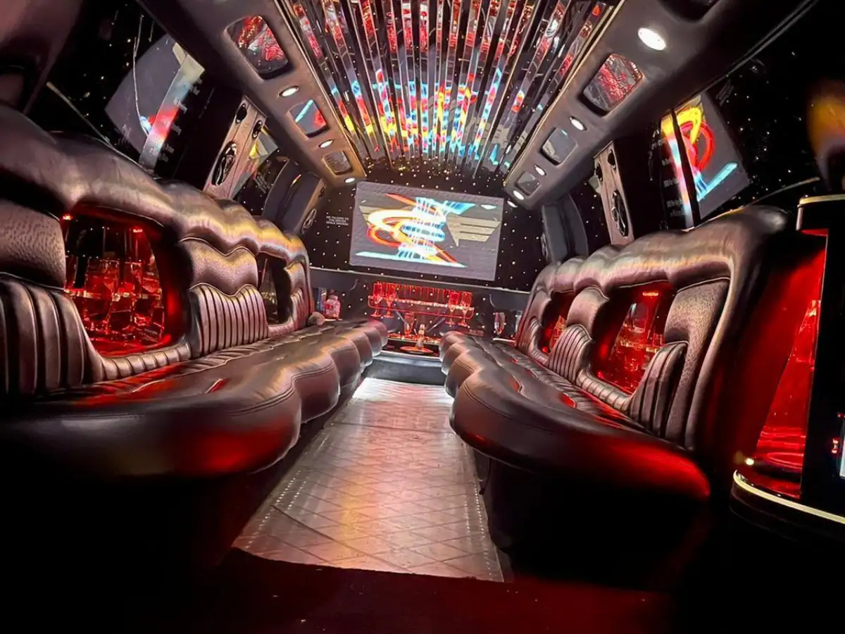 hummer-limo-Inside.webp