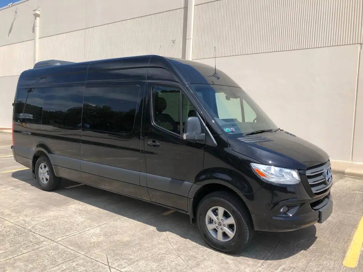 sprinter-limo-1.webp