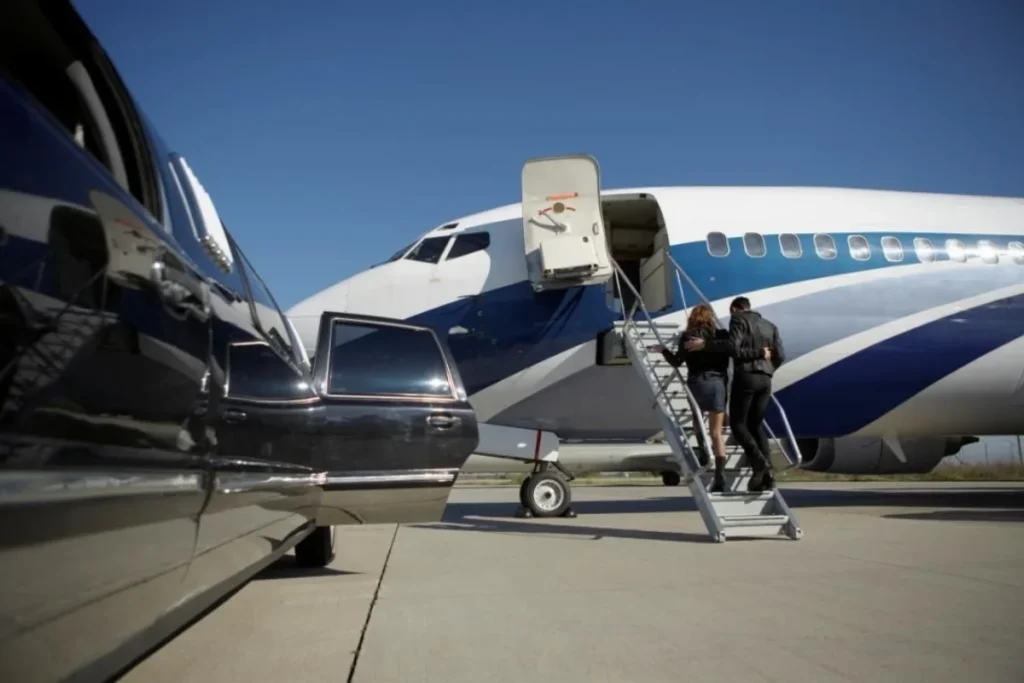 Black car service Aurora Airport Transfer Services